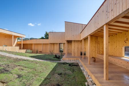 Necklace Villa